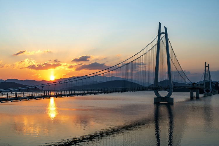  논산 탑정호 출렁다리(일몰)